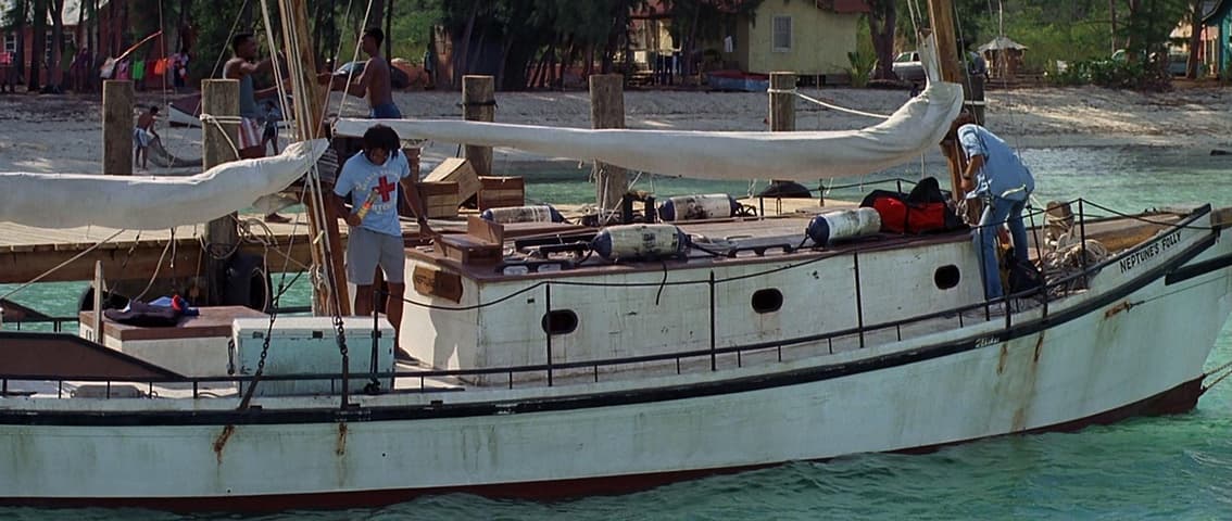 Jaws: The Revenge frame 2