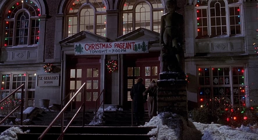 Home Alone 2: Lost in New York frame 2