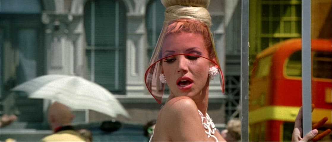 Austin Powers: International Man of Mystery frame 1