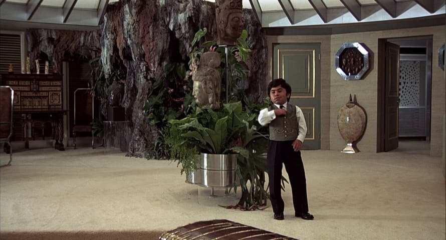The Man with the Golden Gun frame 2