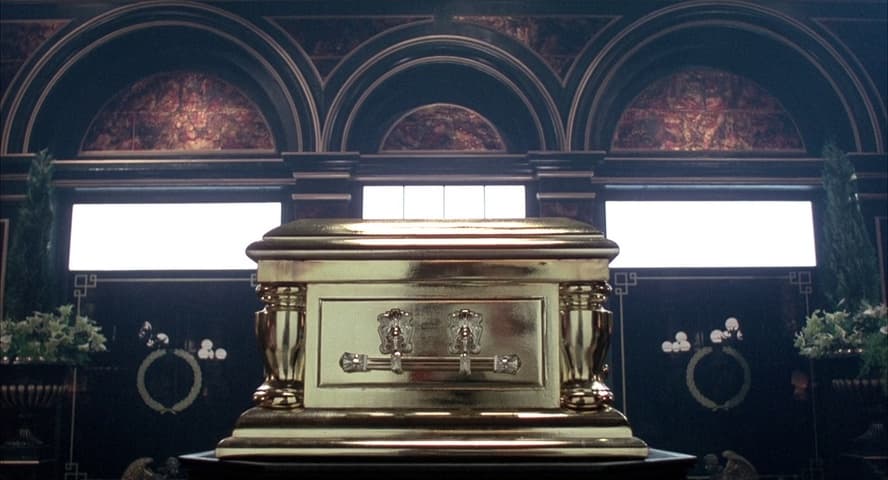 Valentino frame 2