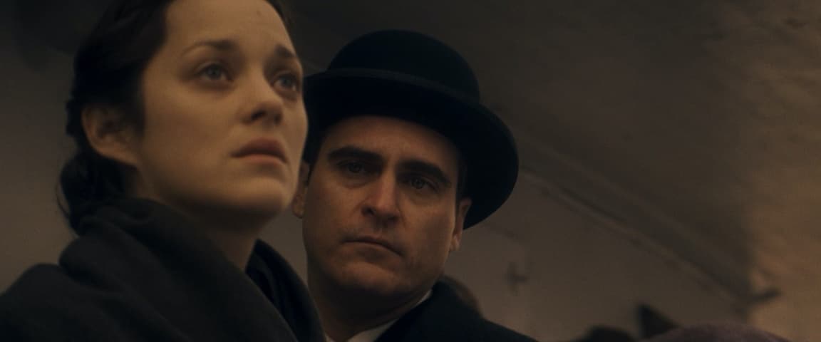 The Immigrant frame 2