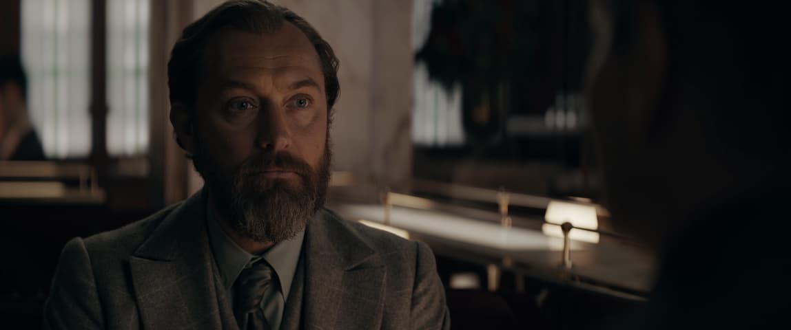 Fantastic Beasts: The Secrets of Dumbledore frame 2