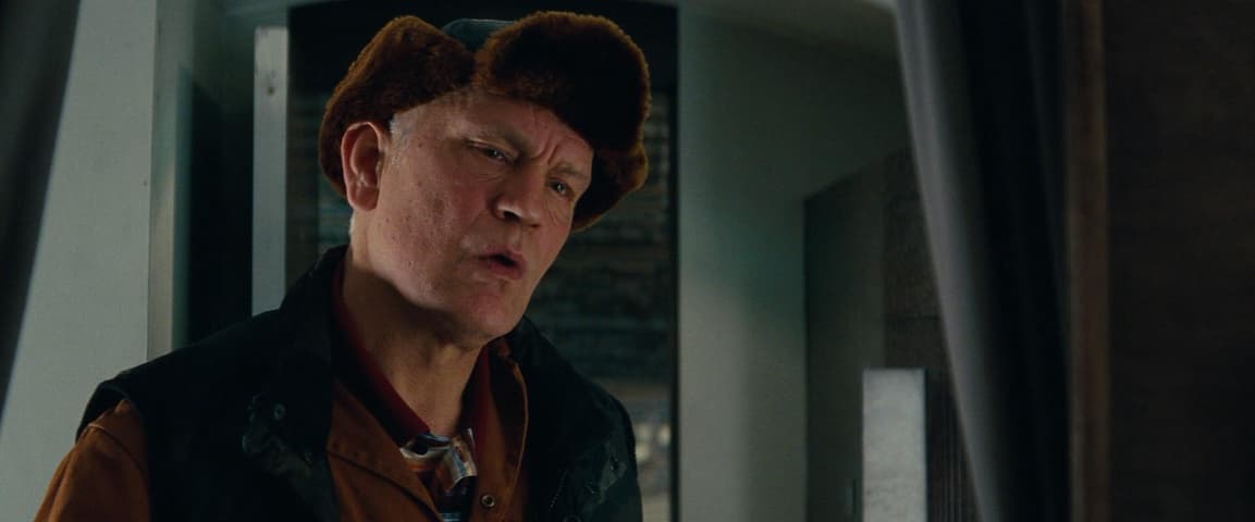 RED 2, кадр 2