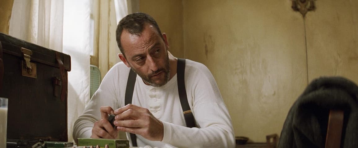Léon: The Professional frame 1