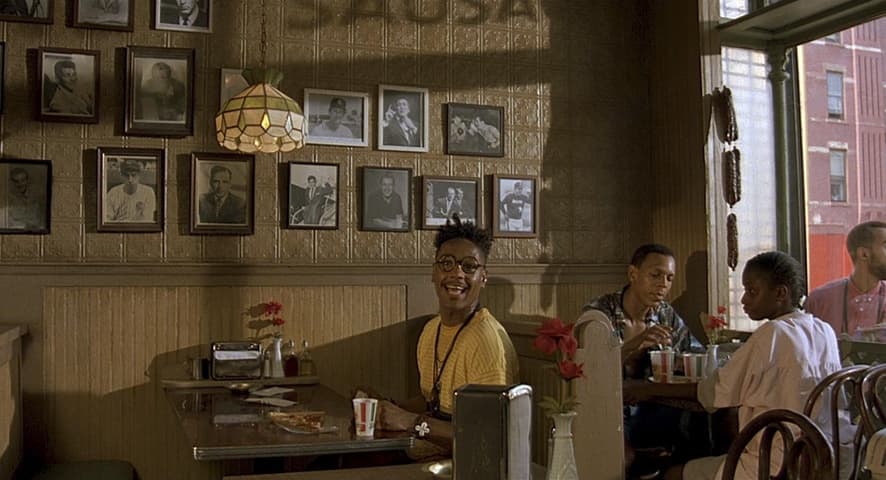 Do the Right Thing, кадр 3