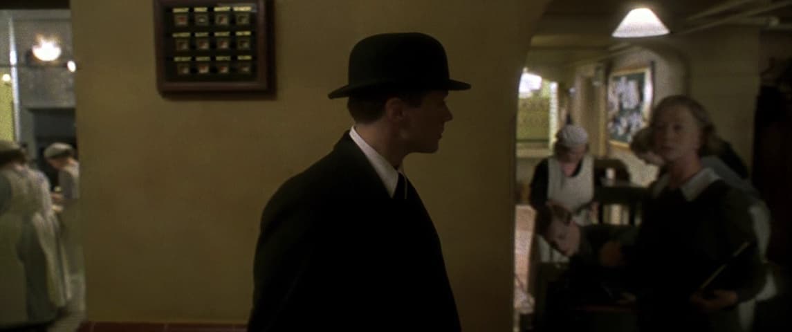 Gosford Park frame 4