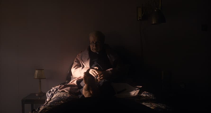 Darkest Hour, кадр 3