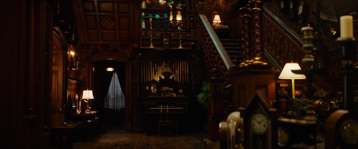 Image 1 de The House with a Clock in Its Walls