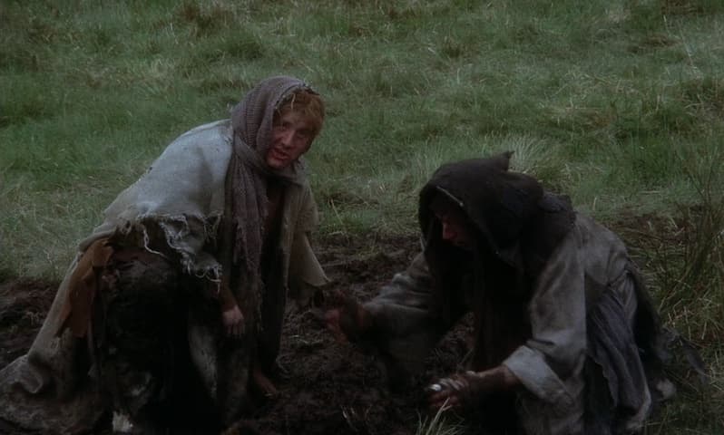Monty Python and the Holy Grail, кадр 4