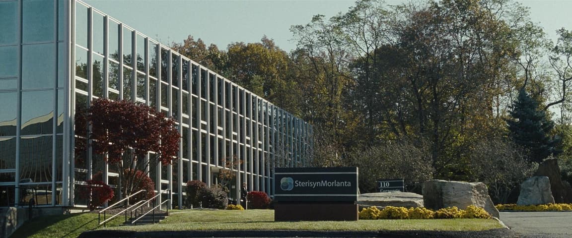 The Bourne Legacy frame 2
