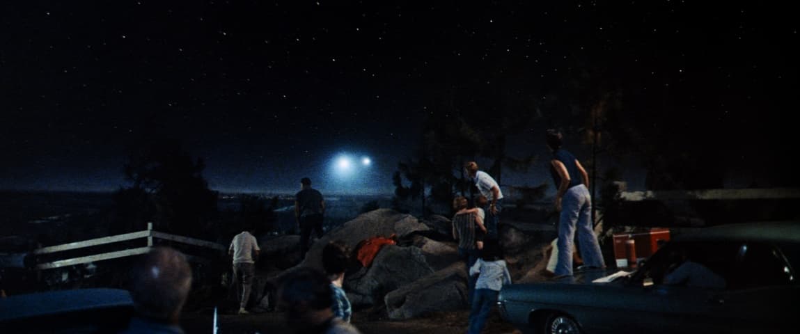 Close Encounters of the Third Kind frame 2