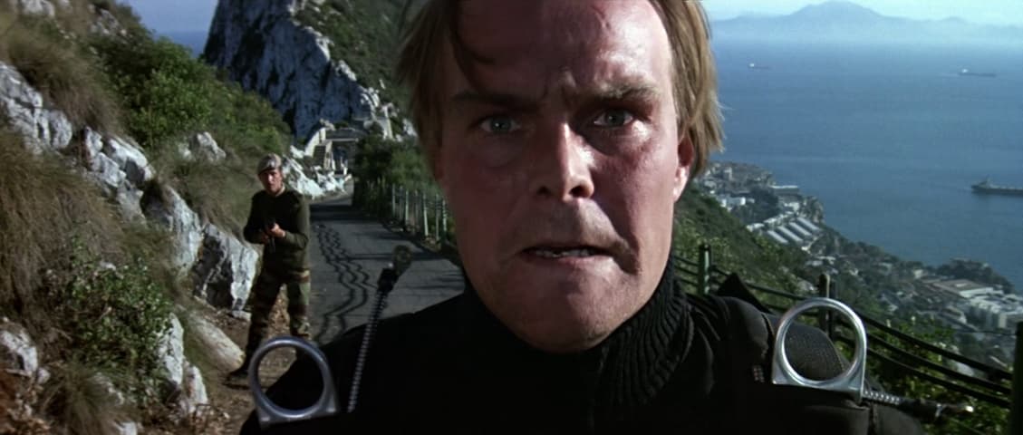 Image 3 de The Living Daylights