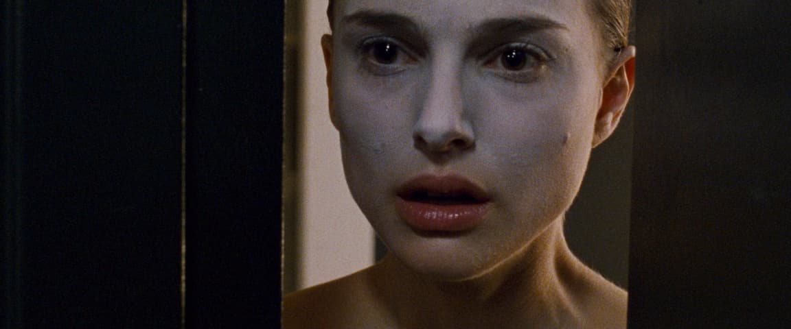 Black Swan frame 2