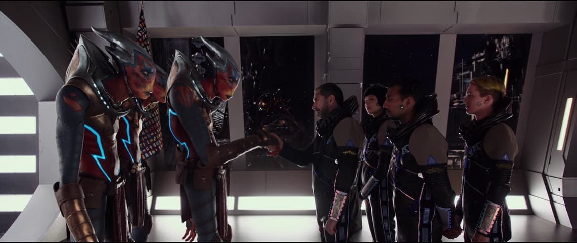 Valerian and the City of a Thousand Planets frame 3