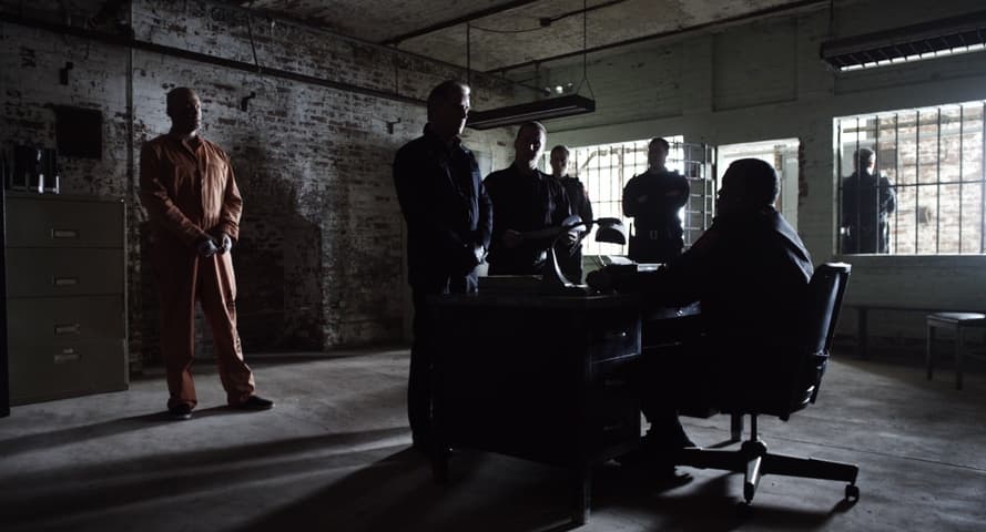 Brawl in Cell Block 99, кадр 2