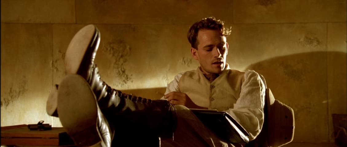 The Fifth Element frame 3