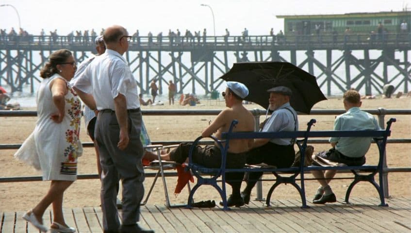 Dog Day Afternoon frame 2