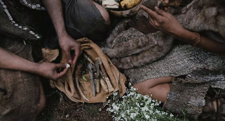 Materialists, кадр 3