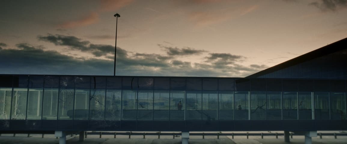 Warm Bodies frame 1