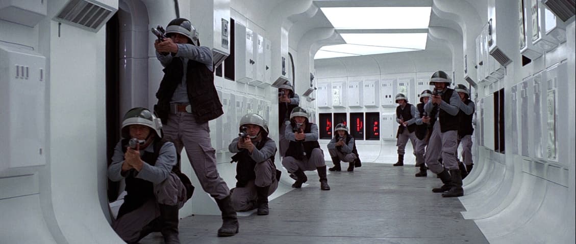 Star Wars frame 4