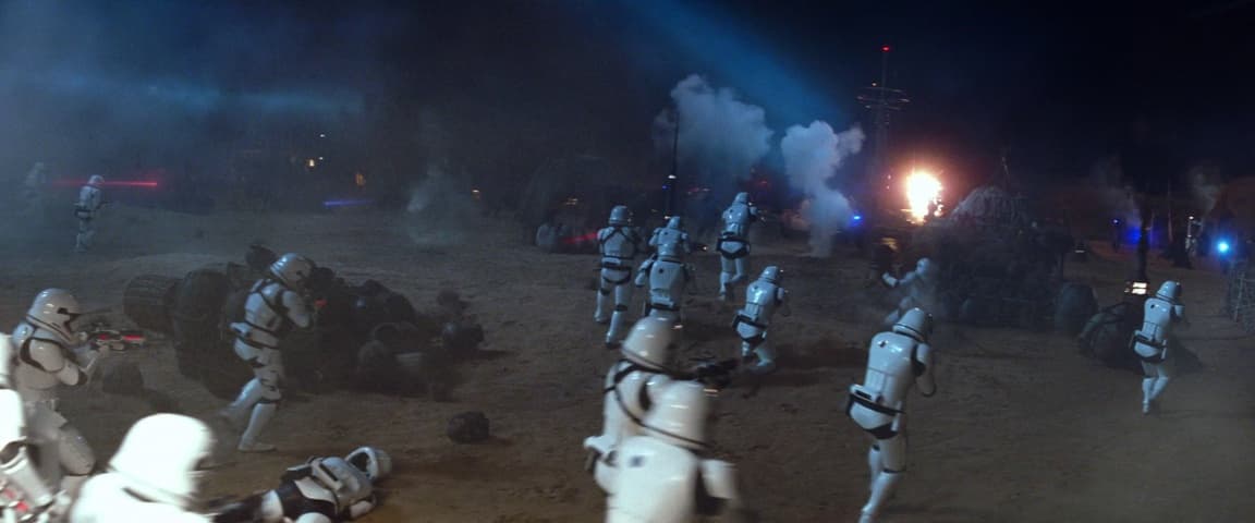 Star Wars: The Force Awakens frame 4