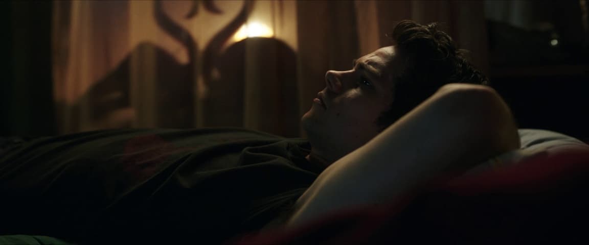 Love and Monsters frame 4