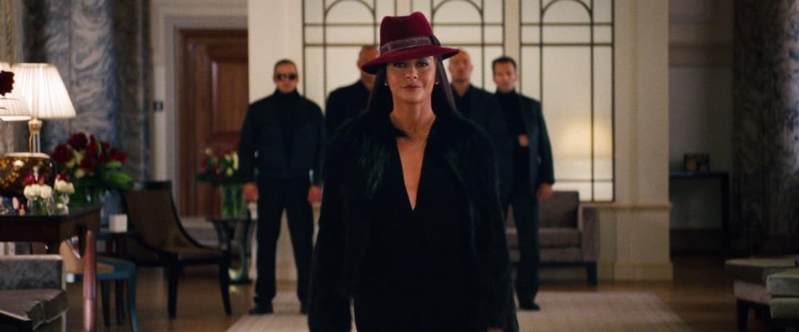 RED 2, кадр 3