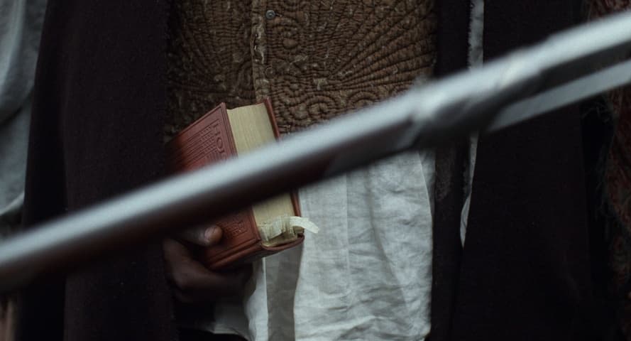 Amistad frame 4