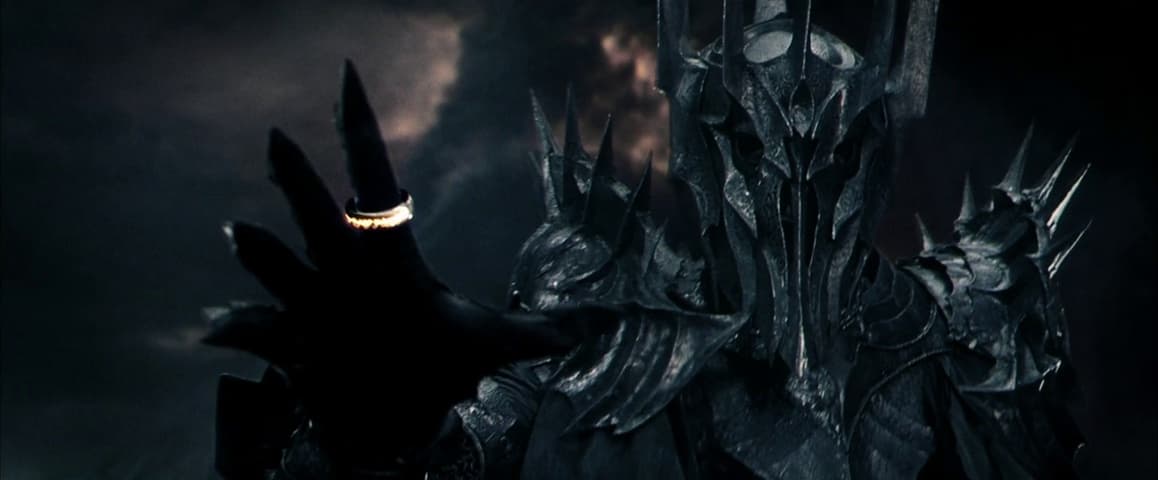 The Lord of the Rings: The Fellowship of the Ring frame 4