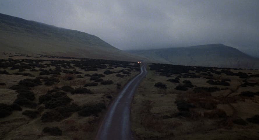 An American Werewolf in London, кадр 1