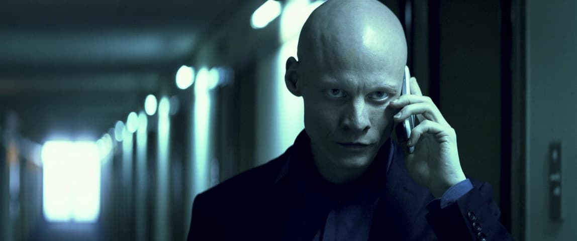 3 Days to Kill frame 1