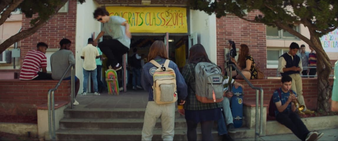Booksmart frame 3