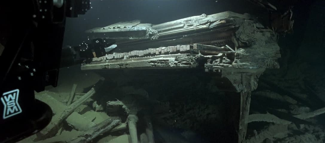 Titanic frame 2